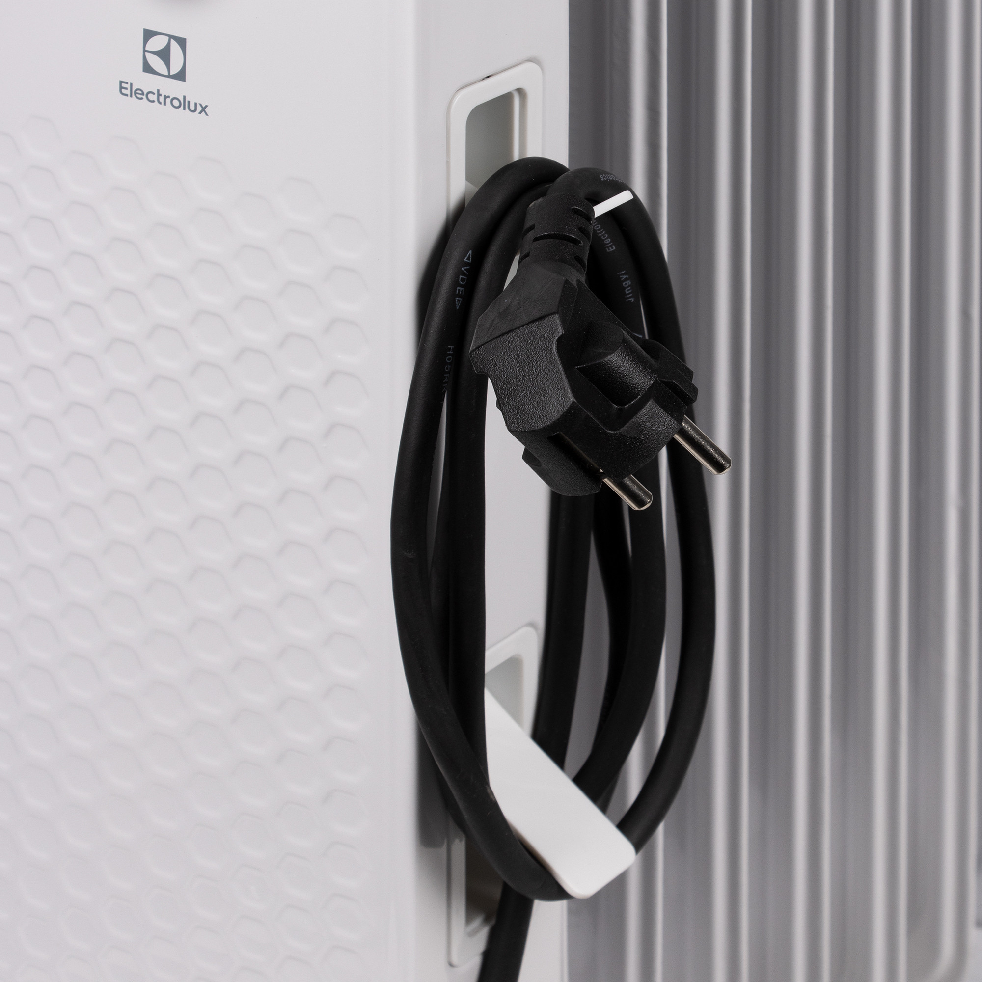 Радиатор масляный Electrolux EOH/BE-09ZW в компании ICEКОХИНОР
